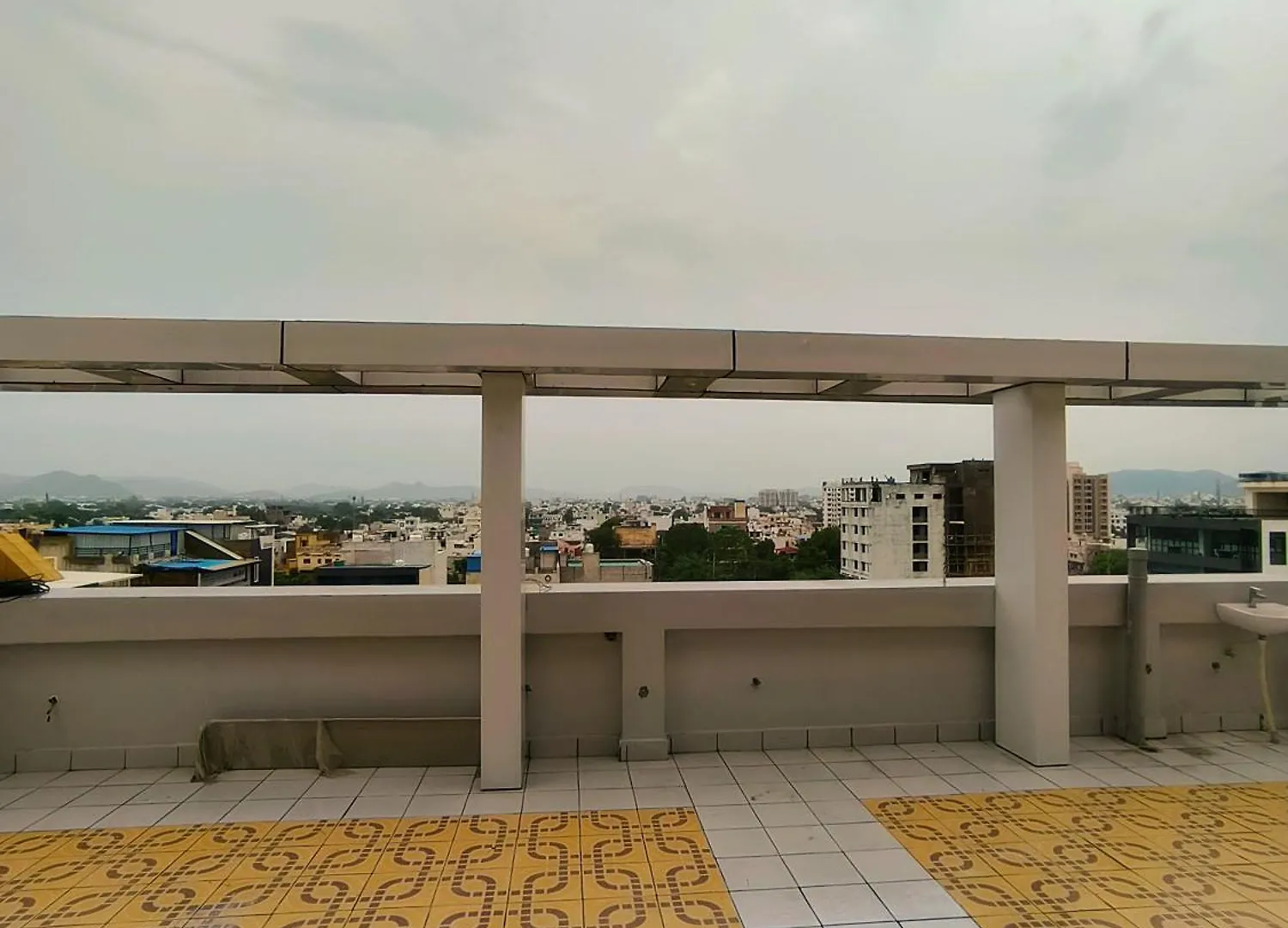 **  Hotel Veer Palace Near Udaipole Udaipur India