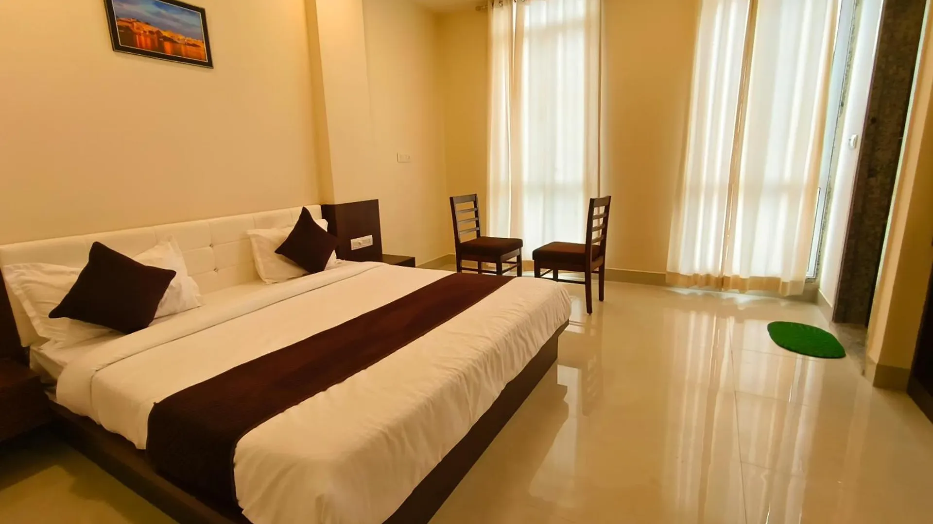 Hotel Veer Palace Near Udaipole Udaipur