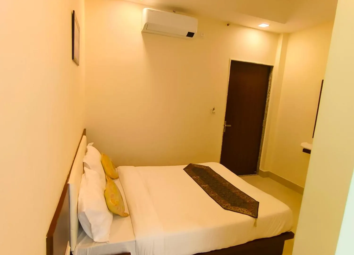 Hotel Veer Palace Near Udaipole Udaipur