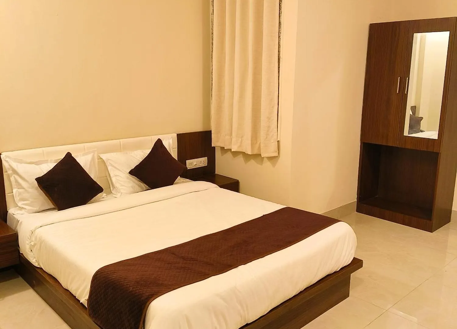 Hotel Veer Palace Near Udaipole Udaipur